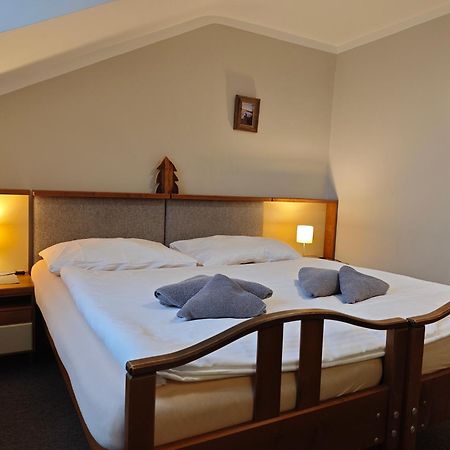 Hotel Stary Mlyn 耶塞尼克 外观 照片