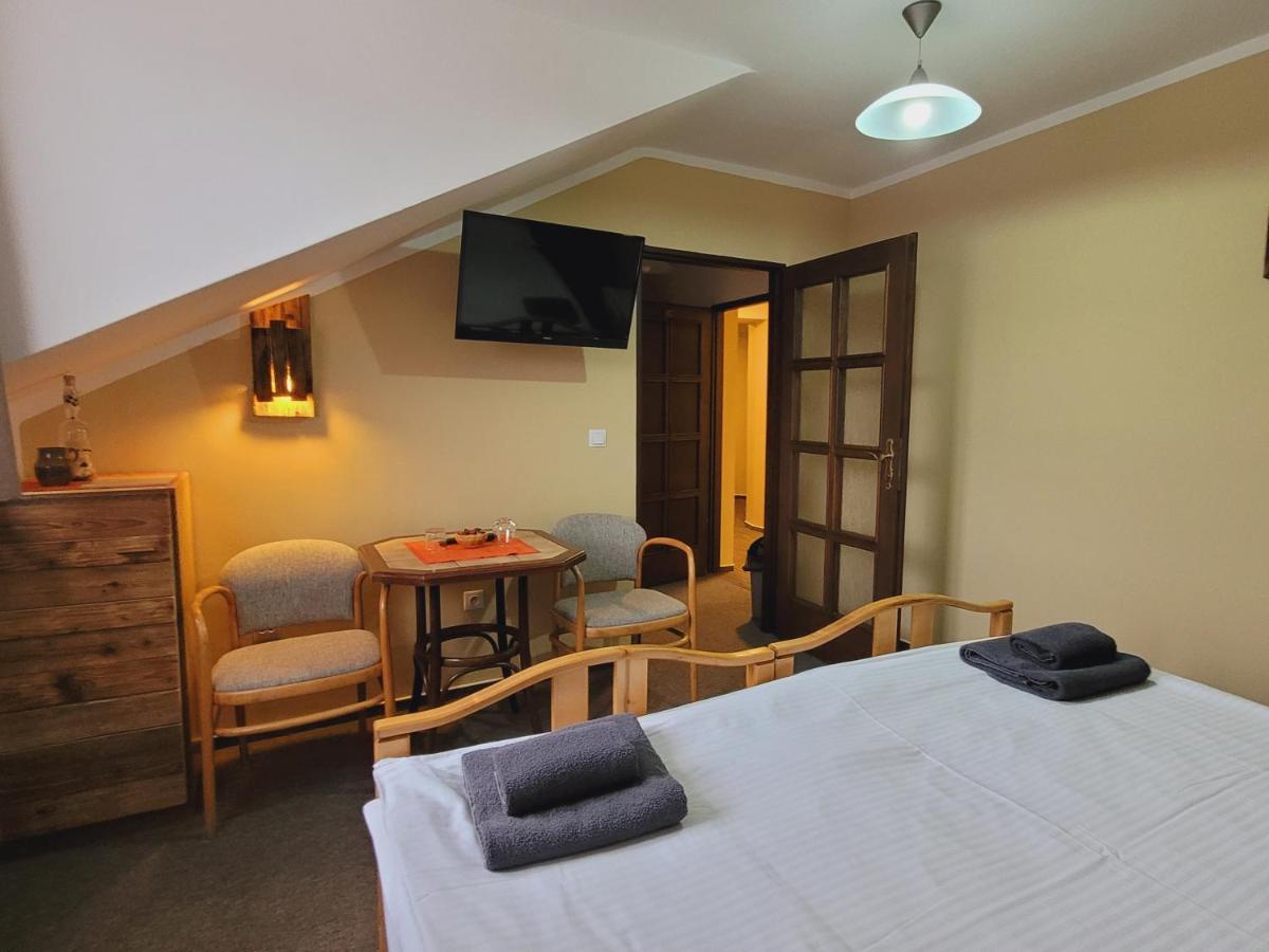 Hotel Stary Mlyn 耶塞尼克 外观 照片