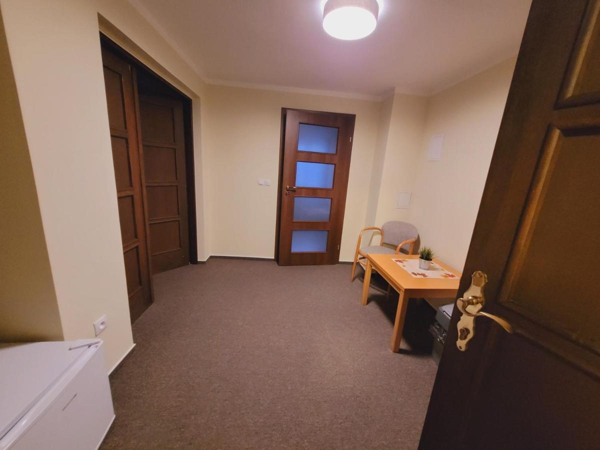 Hotel Stary Mlyn 耶塞尼克 外观 照片