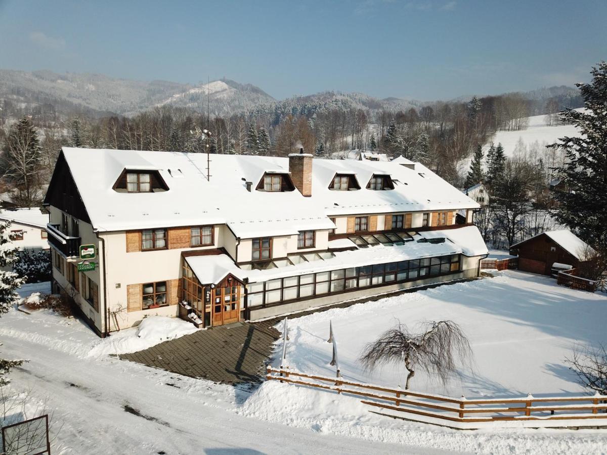 Hotel Stary Mlyn 耶塞尼克 外观 照片