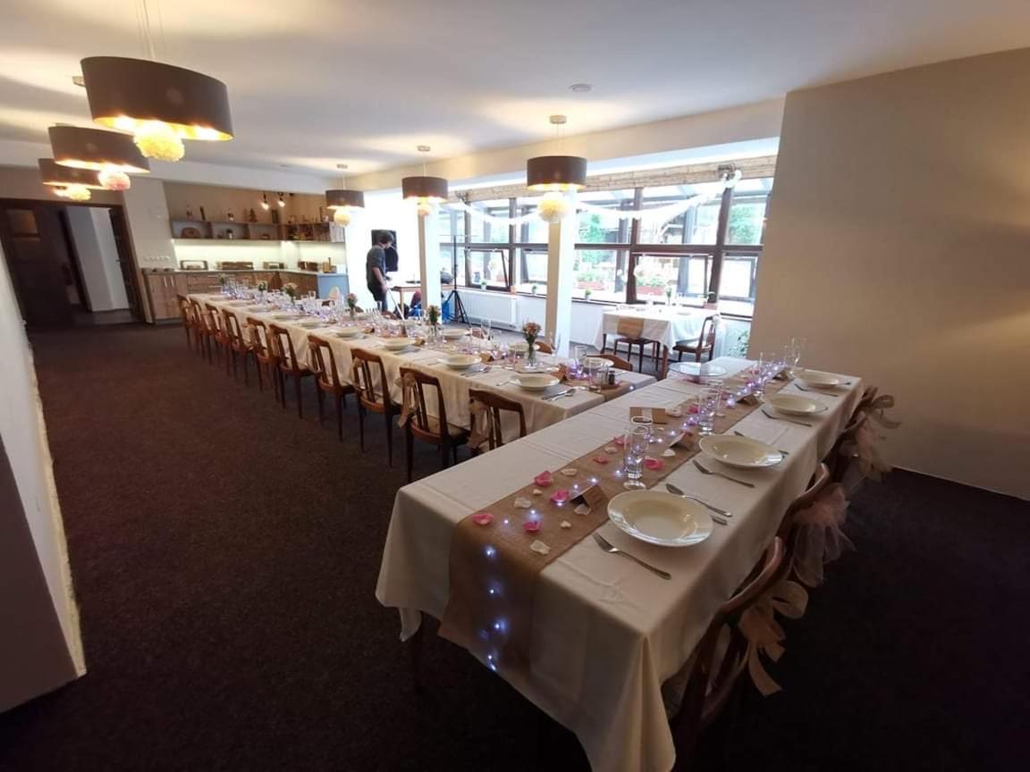 Hotel Stary Mlyn 耶塞尼克 外观 照片