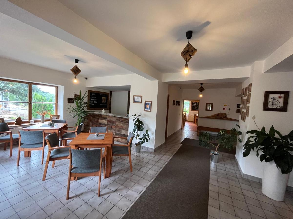 Hotel Stary Mlyn 耶塞尼克 外观 照片