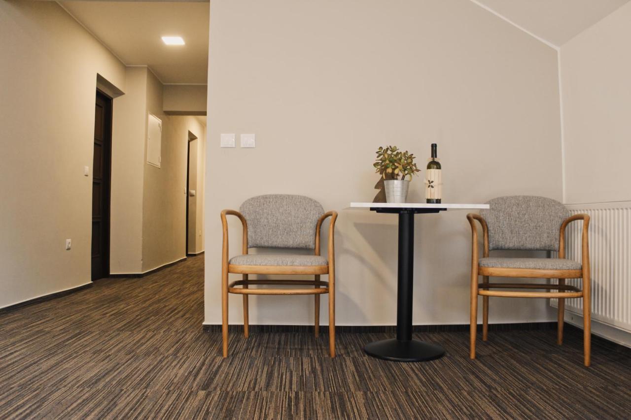 Hotel Stary Mlyn 耶塞尼克 外观 照片