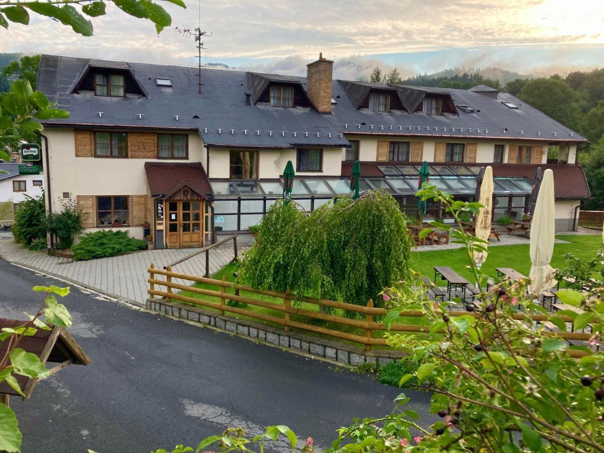Hotel Stary Mlyn 耶塞尼克 外观 照片