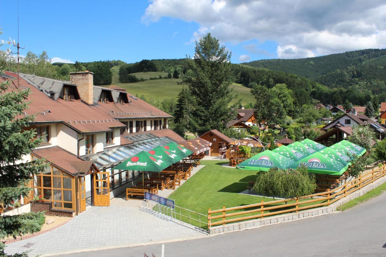 Hotel Stary Mlyn 耶塞尼克 外观 照片