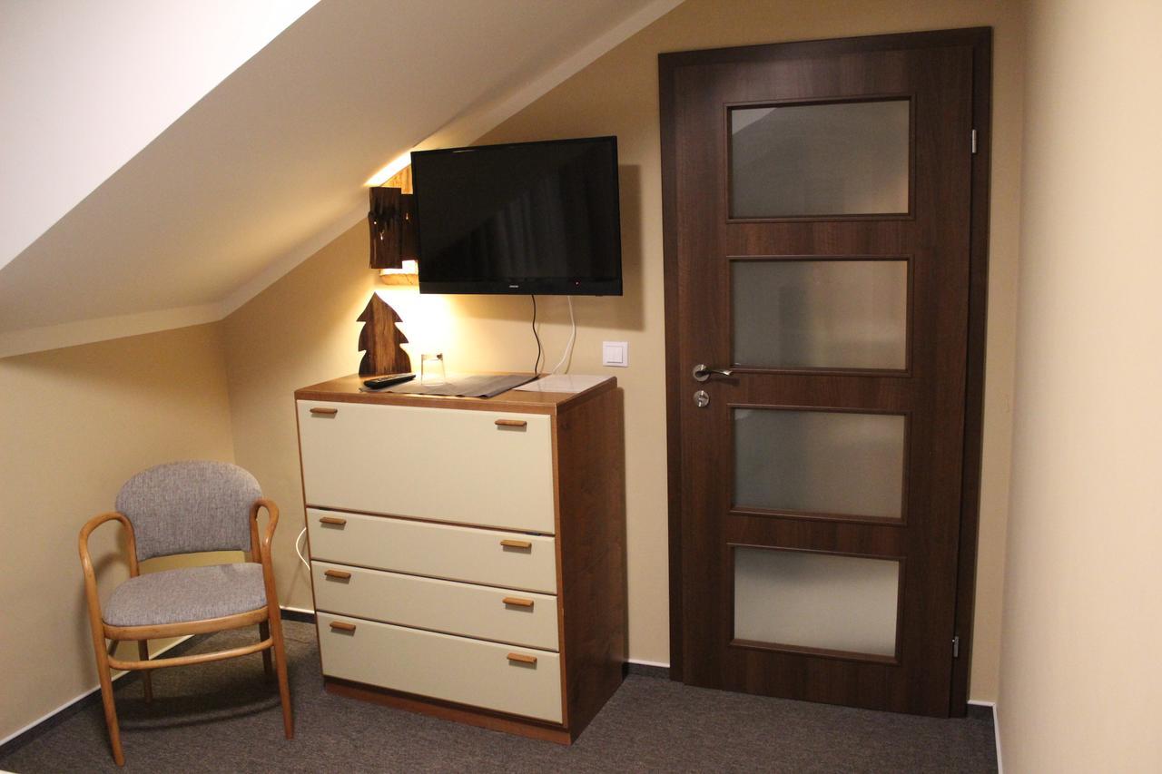 Hotel Stary Mlyn 耶塞尼克 外观 照片